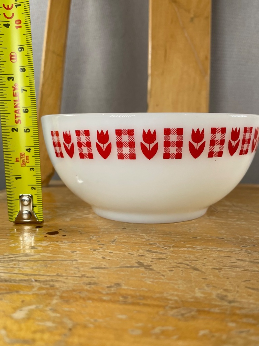 Vintage MCM Termocrisa Red Tulip Gingham 5 Inch Milk Glass Bowls | Set of 3 70s - Picture 5 of 10